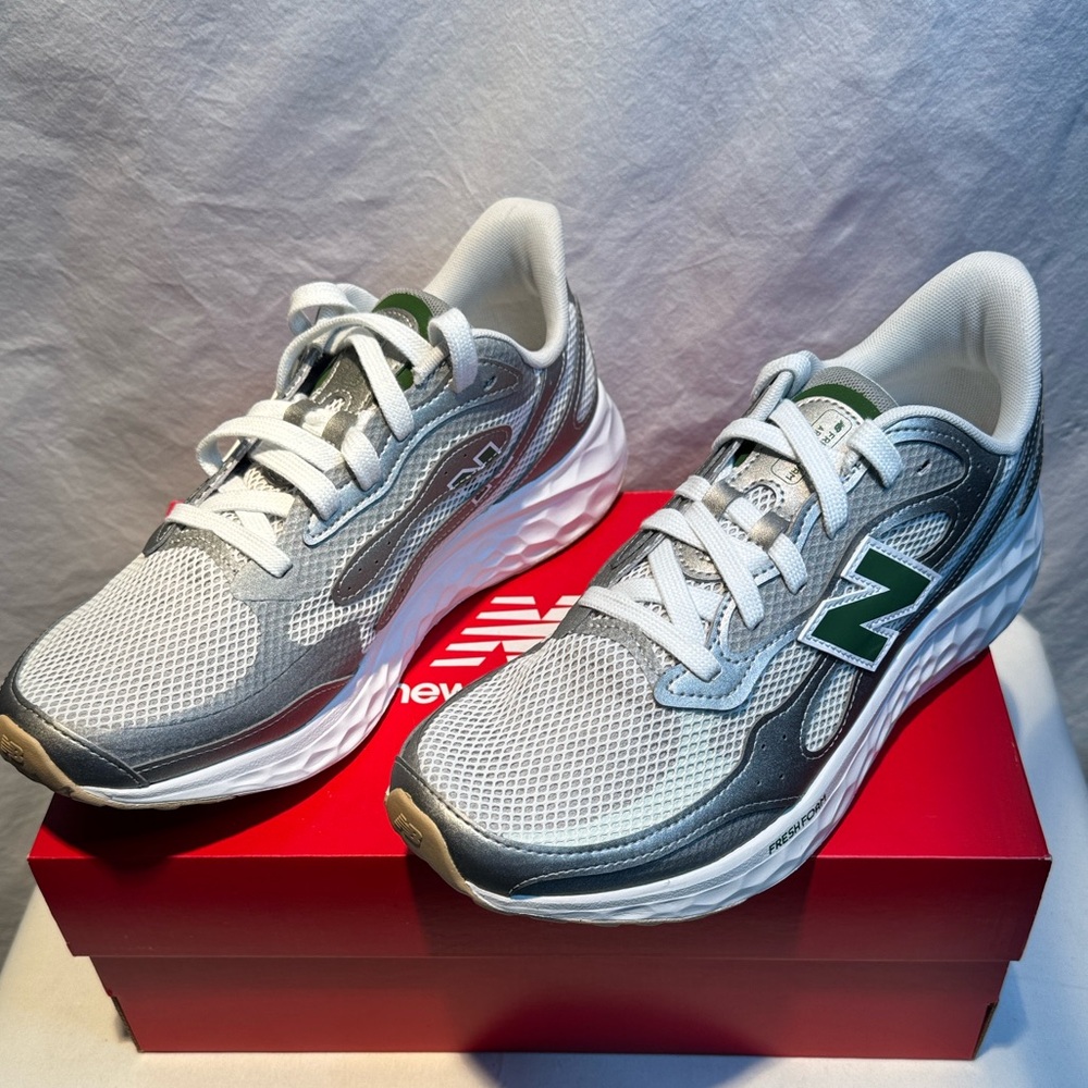 🆕 New Balance Gray and Green Athletic Shoes